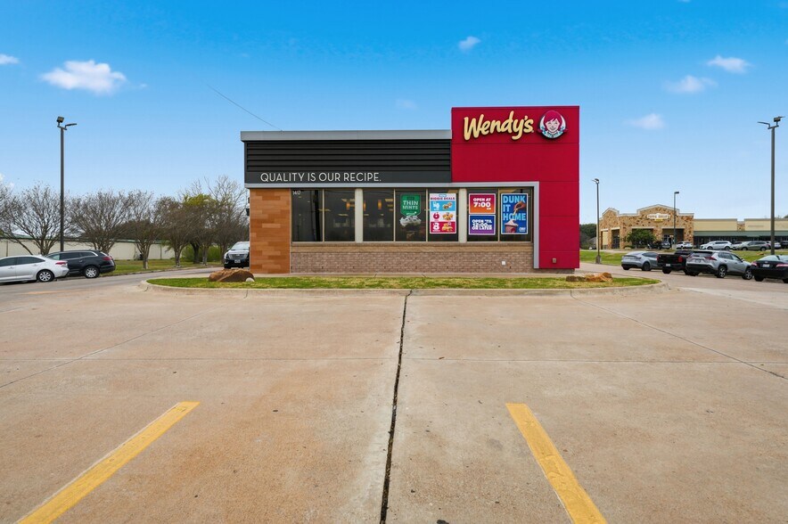 Primary Photo Of 1417 Hewitt Dr, Woodway Fast Food For Sale