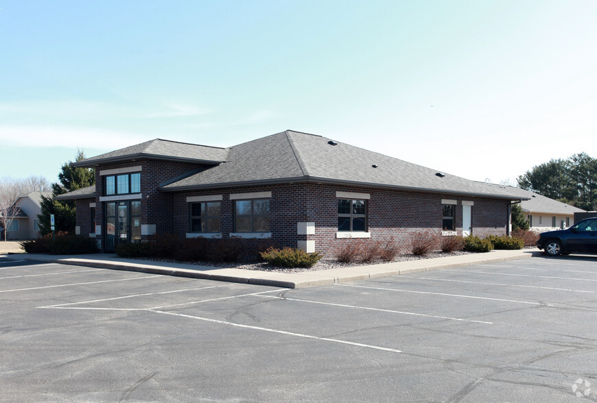 Primary Photo Of 2524 Hils Ct, Menomonie Medical For Sale