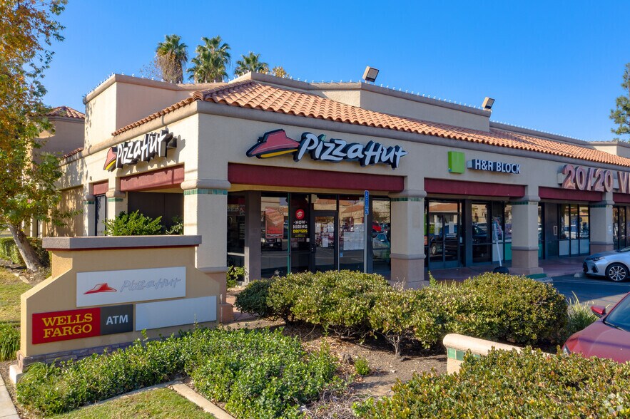 More Photos Of 19301-19371 Saticoy St, Reseda Unknown For Lease