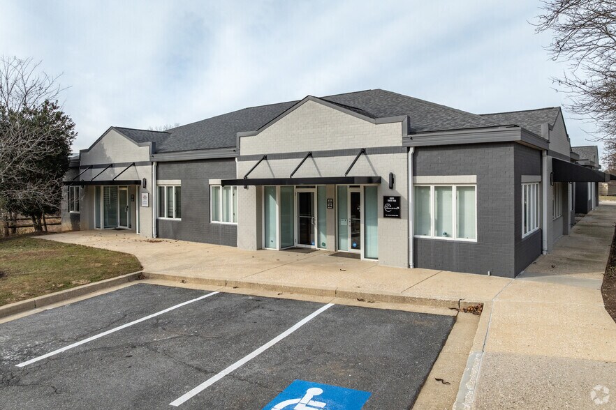 Primary Photo Of 8805 Columbia 100 Pky, Columbia Medical For Lease