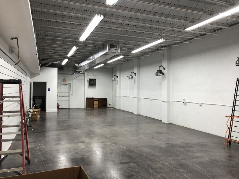 More Photos Of 625 NW 121st St, North Miami Warehouse For Sale