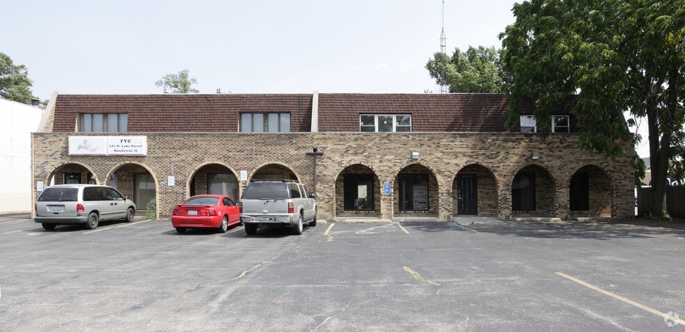 More Photos Of 535-541 N Lake St, Mundelein Storefront Retail Residential For Lease