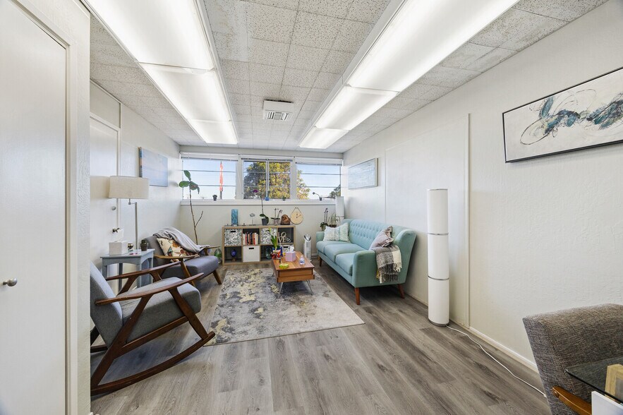 More Photos Of 778 El Camino Real, San Carlos Storefront Retail Office For Sale