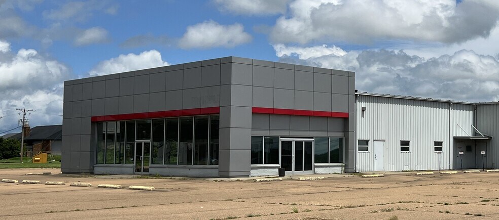 Primary Photo Of 730 S State St, Clarksdale Auto Dealership For Sale