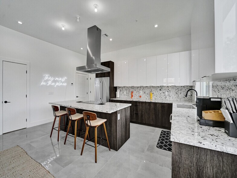 More Photos Of 1220-1226 NE 15th Ave, Fort Lauderdale Apartments For Sale