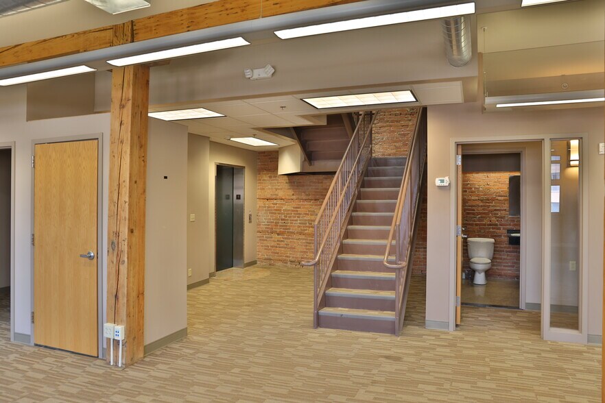 More Photos Of 316 S Clinton St, Syracuse Loft Creative Space For Lease