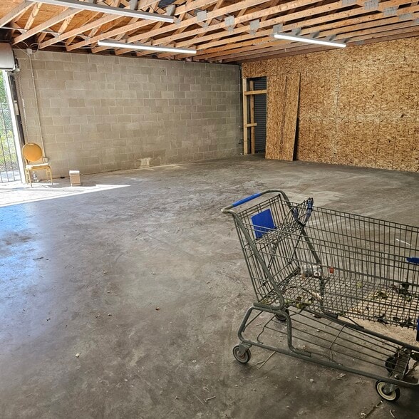 More Photos Of 7930 Pulaski Hwy, Rosedale Warehouse For Lease