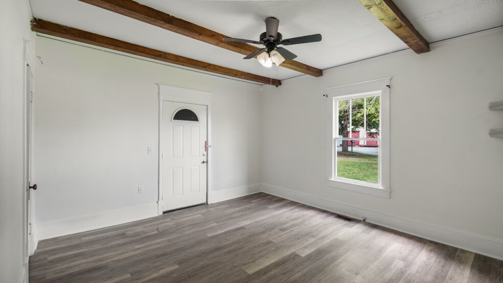 More Photos Of 10729 N Main St, Archdale Loft Creative Space For Sale