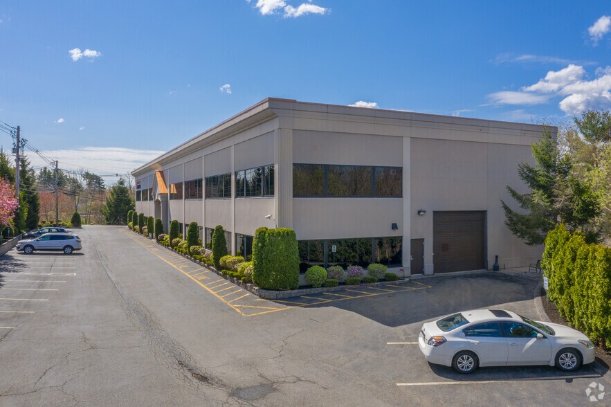 More Photos Of 230 North St, Danvers Medical For Lease