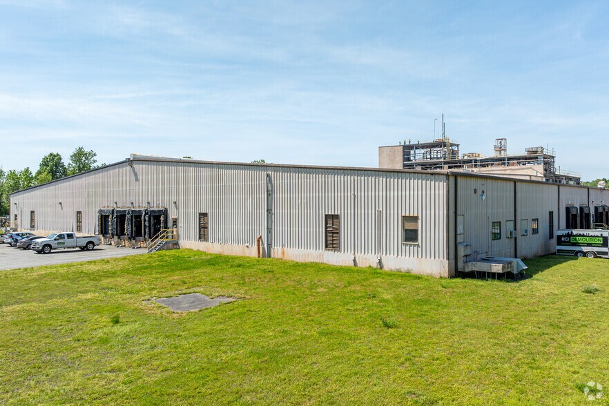 More Photos Of 3300 Westinghouse Blvd, Charlotte Manufacturing For Lease