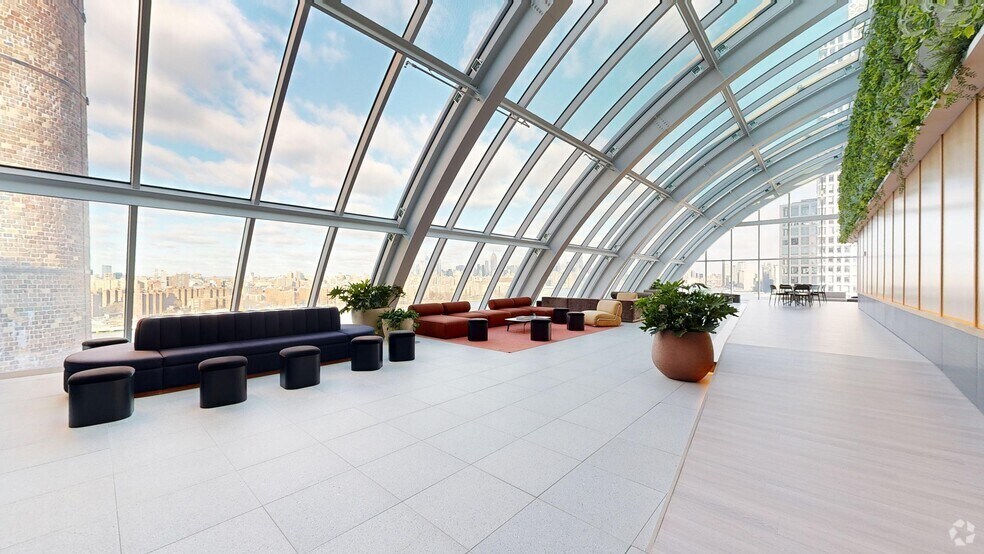 More Photos Of 300 Kent Ave, Brooklyn Office For Lease