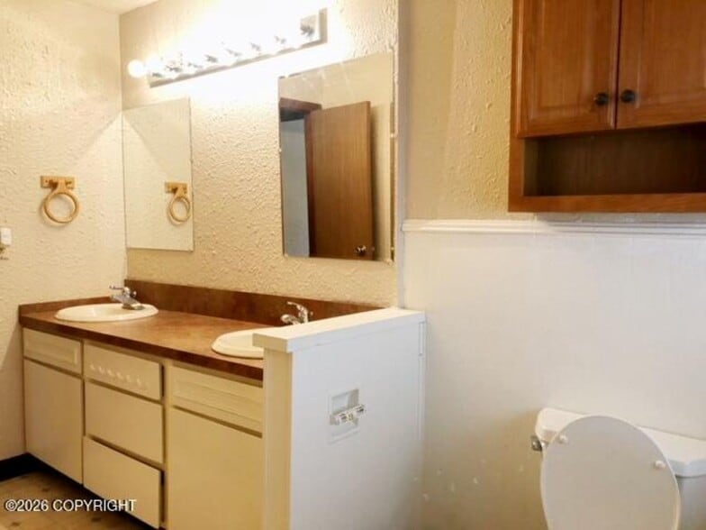 More Photos Of 3217 Oregon Dr, Anchorage Apartments For Sale
