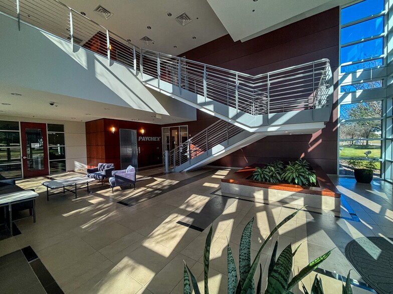 More Photos Of 8605 Freeport Pky, Irving Office For Lease