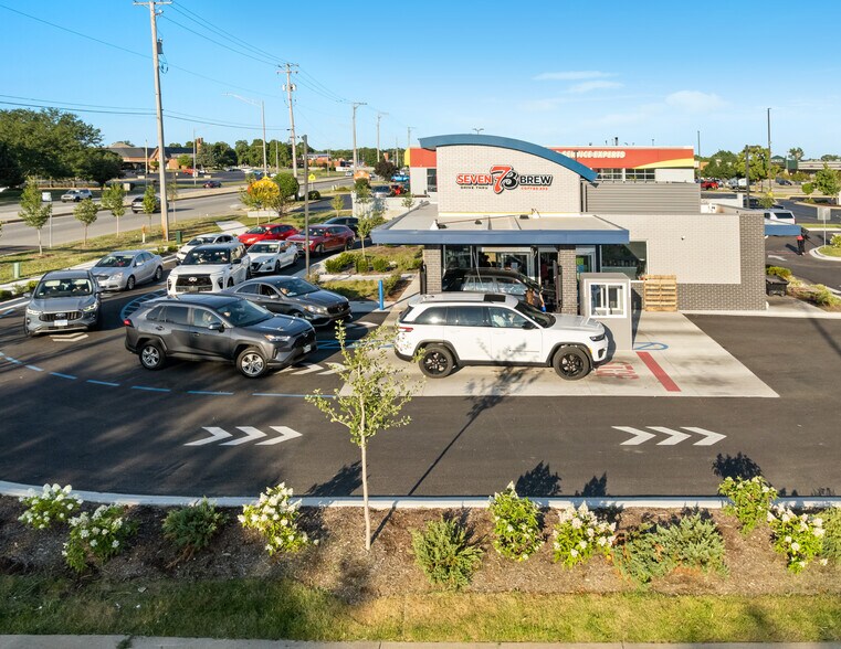 Primary Photo Of 7121 W 159th St, Tinley Park Fast Food For Sale