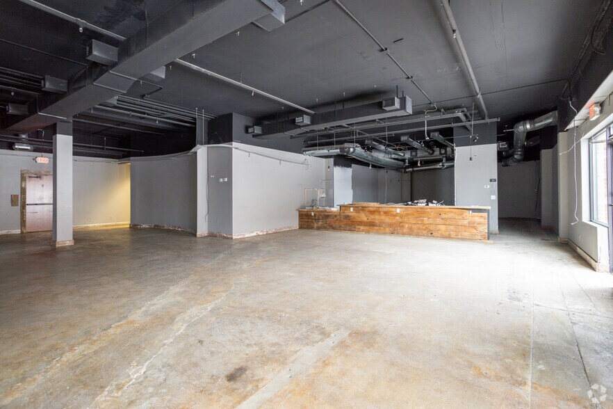 More Photos Of 13304 W Center Rd, Omaha Office For Lease
