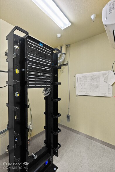 More Photos Of 123 SW Columbia St, Bend Office For Sale