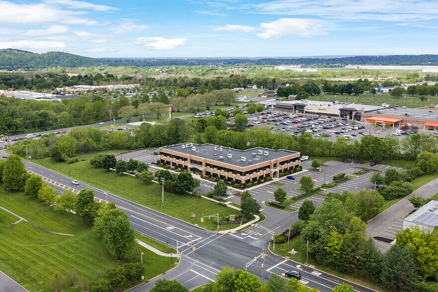 More Photos Of 1 Greenwich St, Stewartsville Medical For Lease