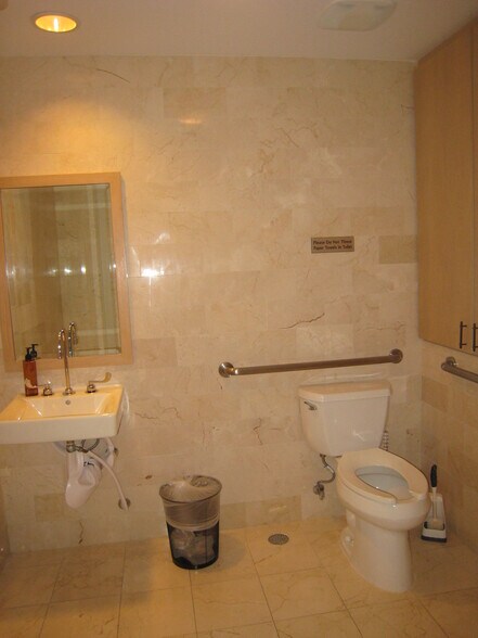 More Photos Of 1680 Michigan Ave, Miami Beach Office For Sale