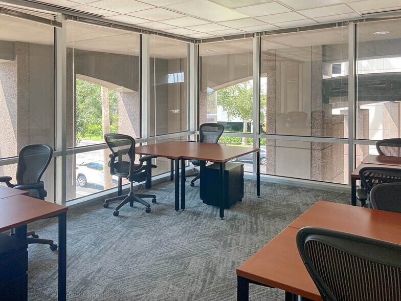 More Photos Of 2202 N Westshore Blvd, Tampa Coworking Space