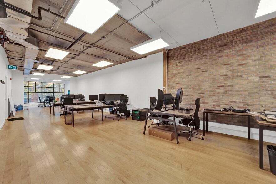 More Photos Of 21 Camden St, Toronto Office For Lease