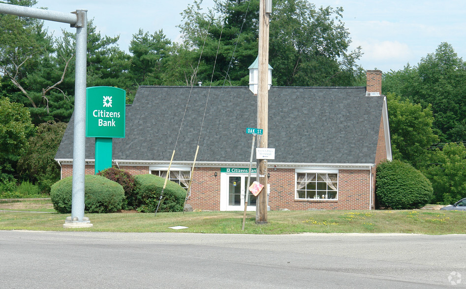 Primary Photo Of 405 Portland Ave, Rollinsford Bank For Lease