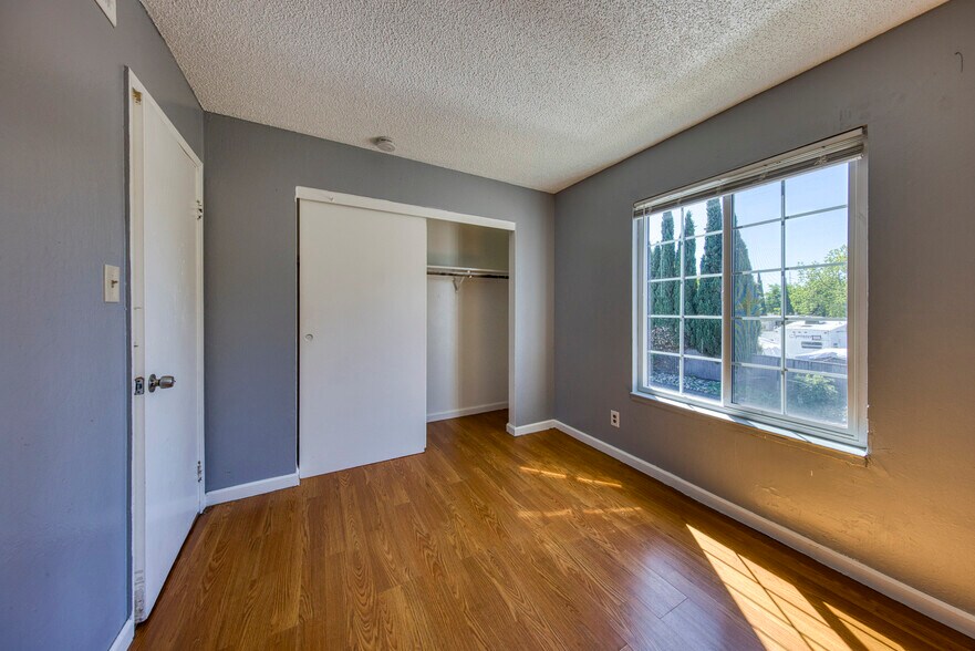 More Photos Of 6267 Martin Luther King Jr Blvd, Sacramento Apartments For Sale