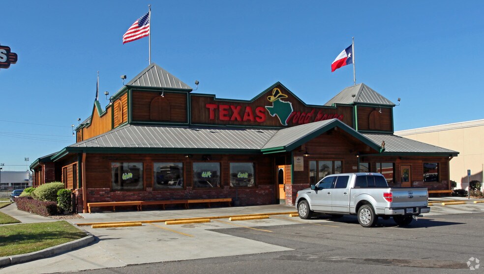 More Photos Of 1601 Westbank Expy, Harvey Unknown For Lease