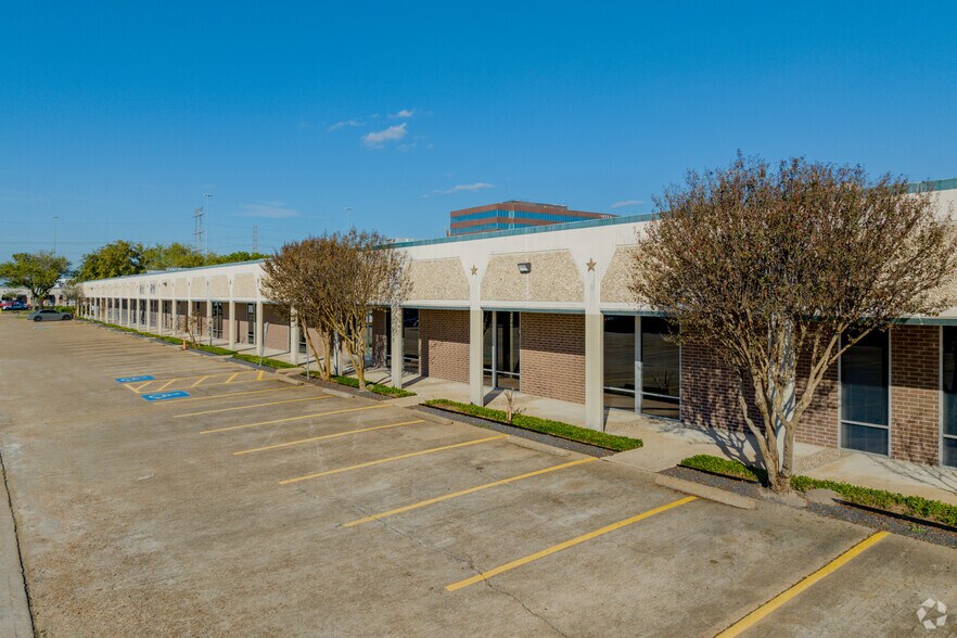 More Photos Of 5151 Mitchelldale St, Houston Unknown For Lease