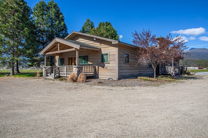 More Photos Of 3334 Dvn Ln, Darby Office For Sale