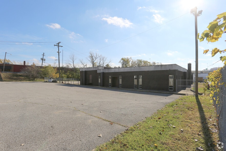 More Photos Of 6600 E Schaaf Rd, Independence Warehouse For Lease