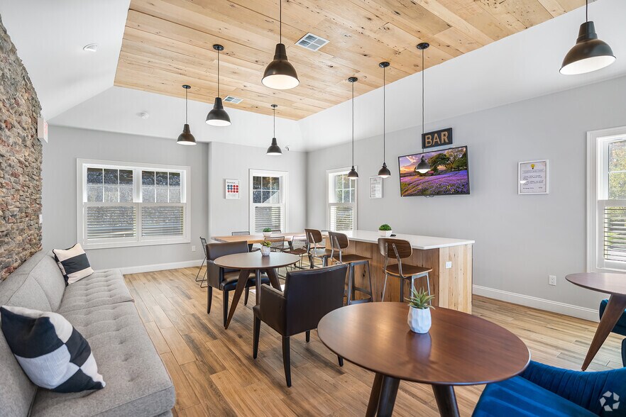 More Photos Of 9 Covered Bridge Rd, Newtown Apartments For Sale