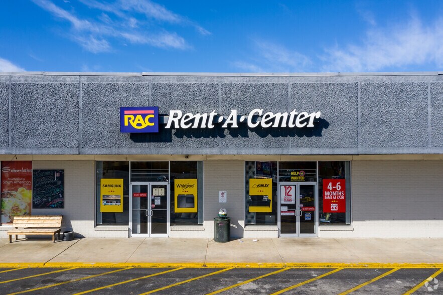 More Photos Of 100-130 Green Springs Hwy, Birmingham Storefront For Lease