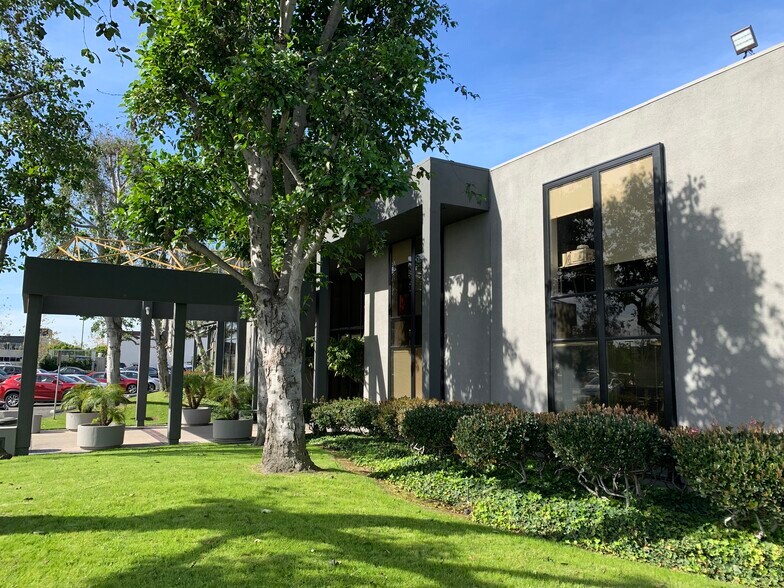 More Photos Of 5301 Beethoven St, Playa Vista Office For Lease