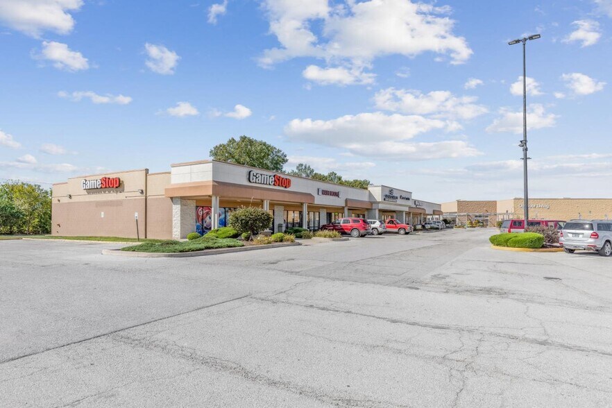 More Photos Of 3228 S Western Ave, Marion Unknown For Lease