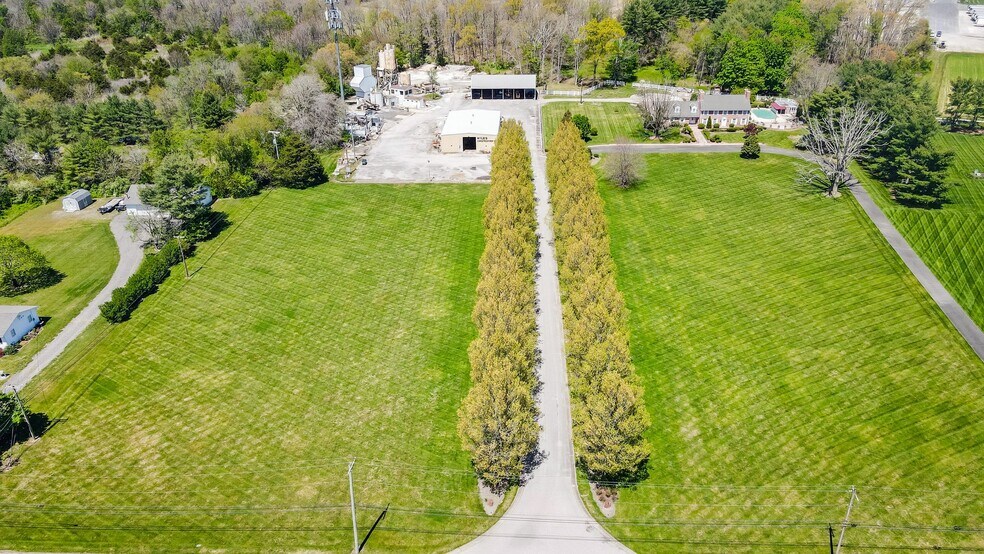 More Photos Of 1445 Catawba Ave, Newfield Service For Sale