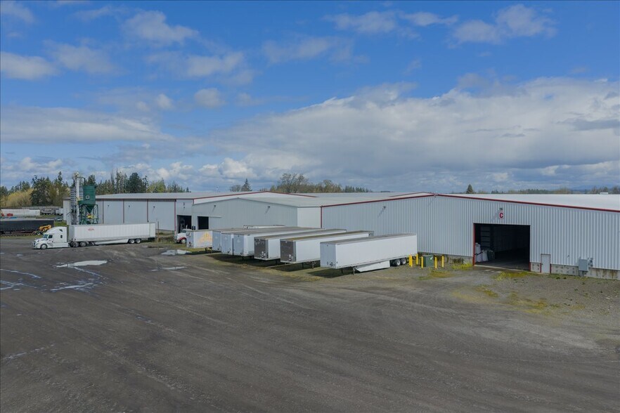 More Photos Of 6011 Grinde Ln NE, Silverton Flex For Lease