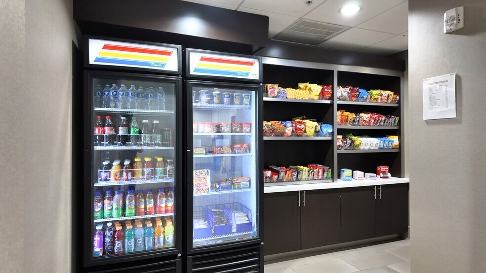 More Photos Of 14055 Park Dr, Tomball Hotel For Sale