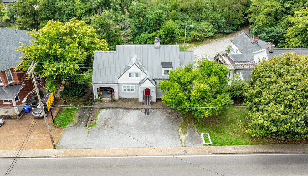 More Photos Of 609 W 7th St, Columbia Office For Sale