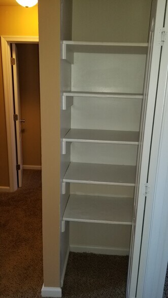 More Photos Of 156 Delmar Ln, Newport News Apartments For Sale