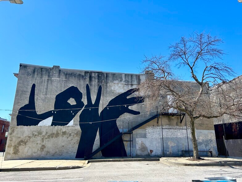 More Photos Of 1138-1140 W Hollins St, Baltimore Storefront Retail Office For Lease