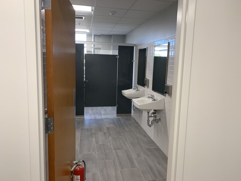 More Photos Of 4 Plaza Way, Fairhaven Bank For Lease