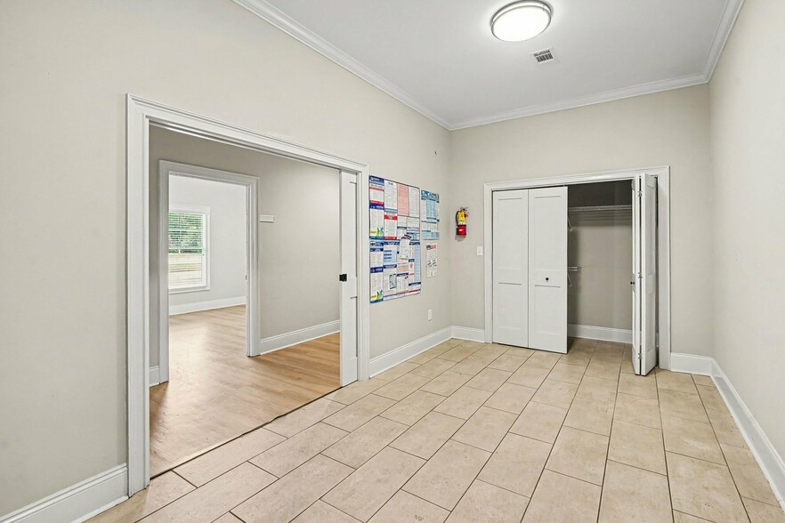 More Photos Of 132 Byrd Way, Warner Robins Office For Sale