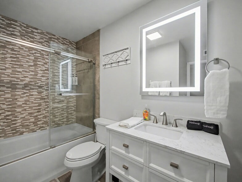 More Photos Of 112 Claremont Ln, Palm Beach Shores Apartments For Sale