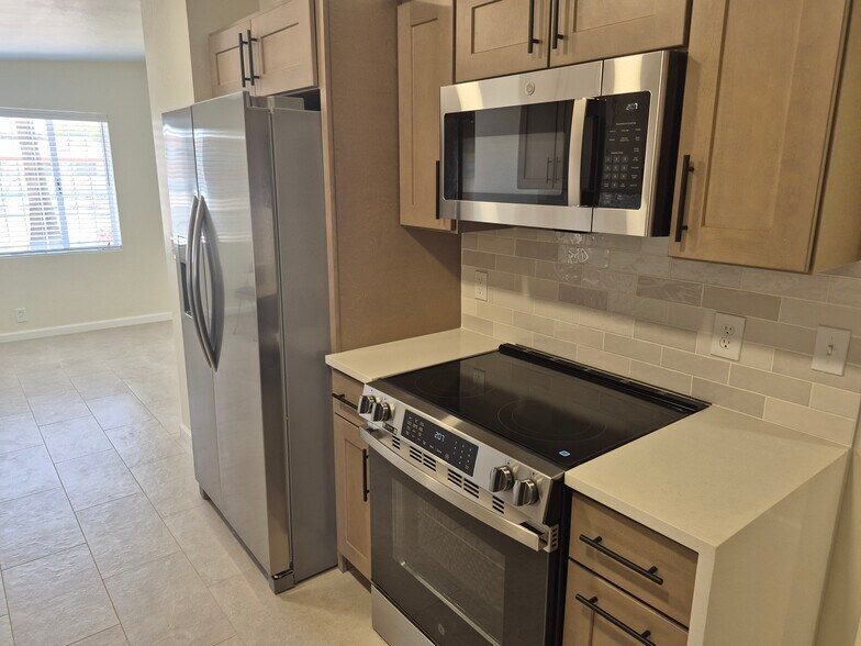 More Photos Of 5453 E 4th St, Tucson Assisted Living For Sale
