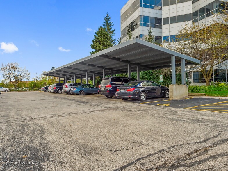 More Photos Of 1 TransAm Plaza Dr, Oakbrook Terrace Office For Sale