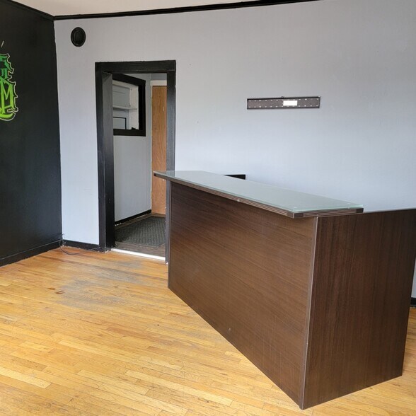 More Photos Of 11501-11507 W Colfax Ave, Lakewood Freestanding For Sale