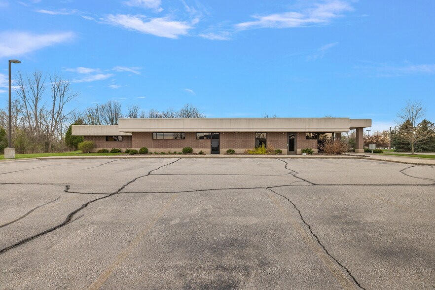 More Photos Of 1794 N Lapeer Rd, Lapeer Medical For Sale