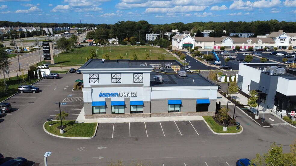 More Photos Of Post Rd, North Kingstown Unknown For Lease