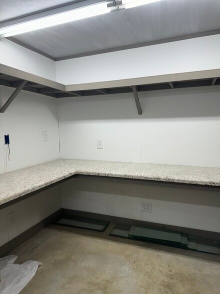 More Photos Of 613 N Main St, Piedmont Restaurant For Sale