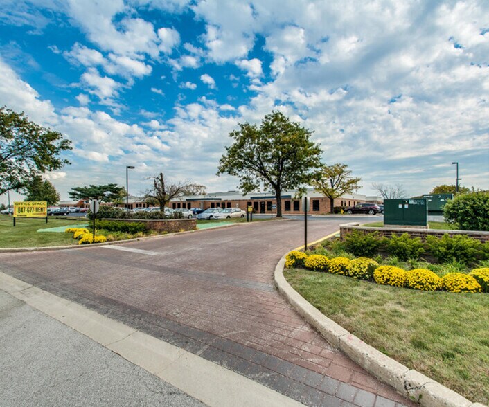 More Photos Of 3219 N Wilke Rd, Arlington Heights Office For Lease